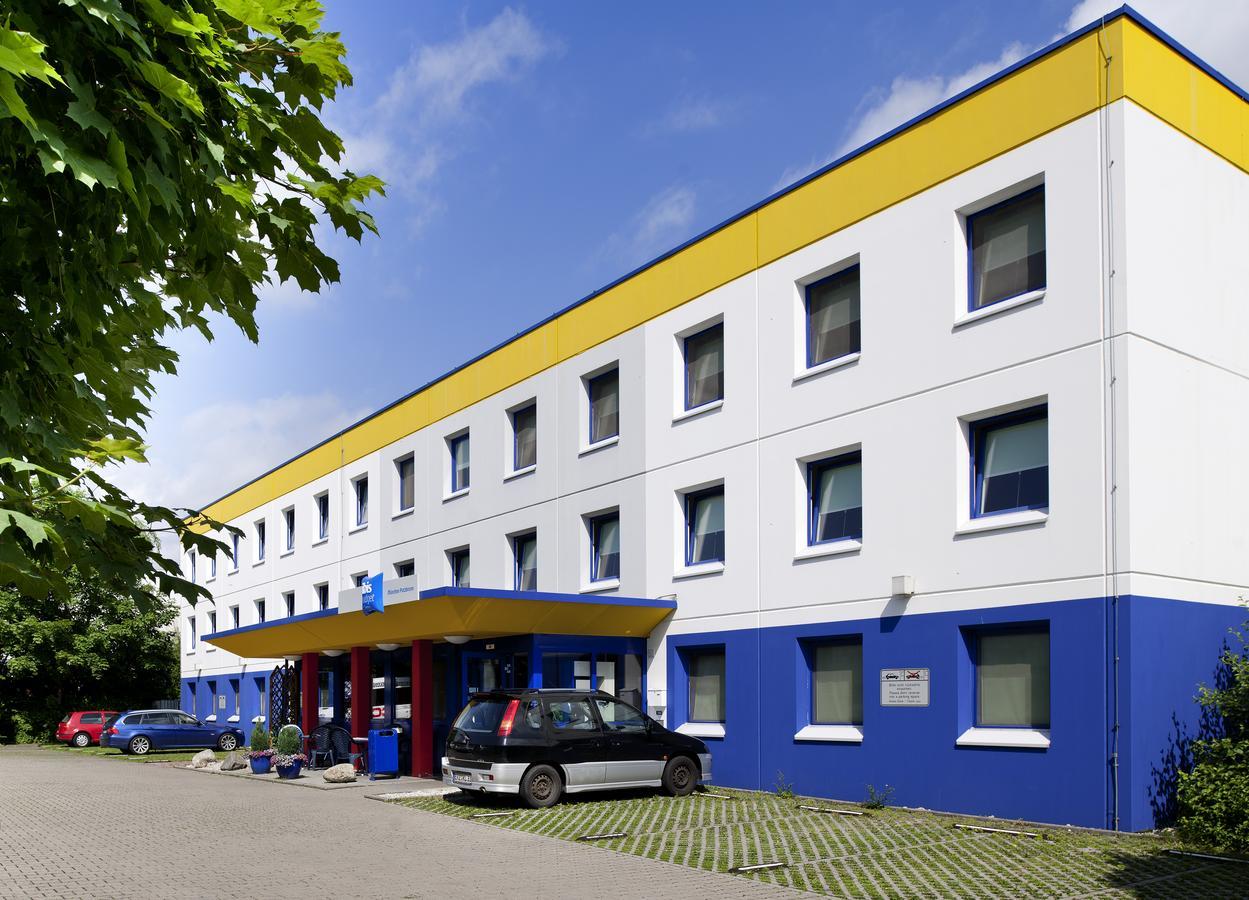 Ibis Budget Muenchen Putzbrunn Exterior photo